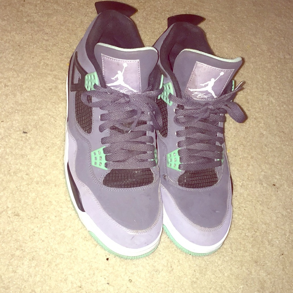 Air Jordan 4s green glows